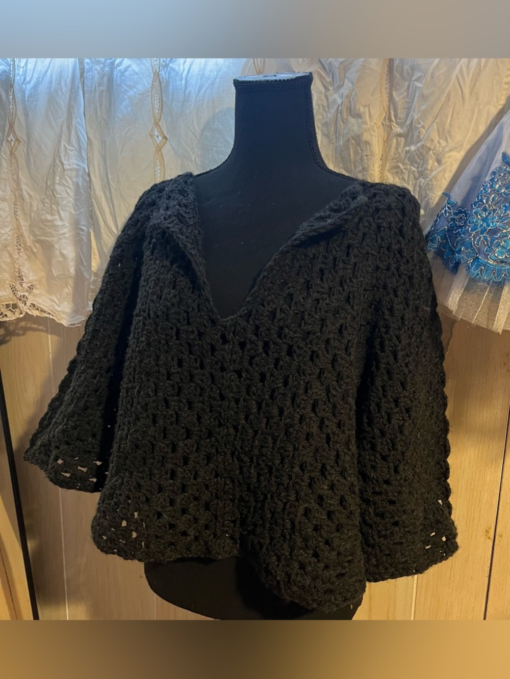 New Handmade Black Crochet V-Neck Cropped Sweater